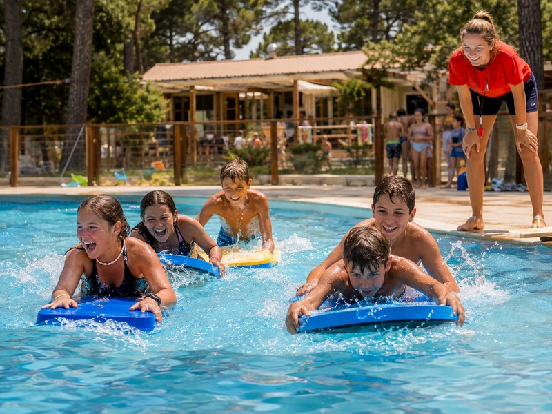 Cours de natation en petit groupe